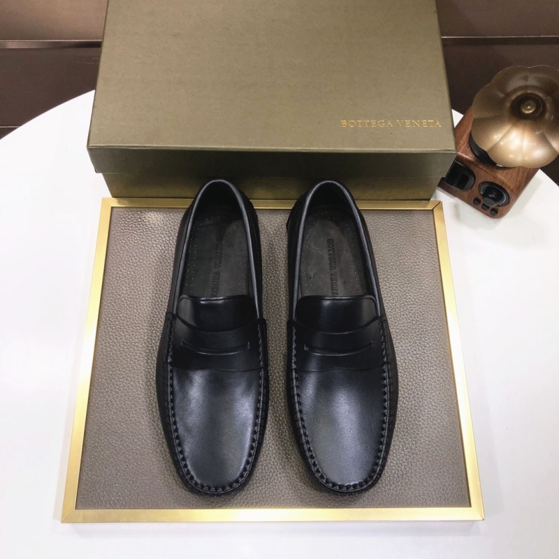 bo*te*ga Ve*ne*ta leather shoes